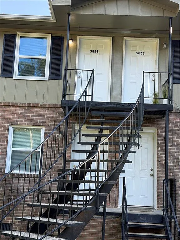 2 bed, 1.0 bath, 924 sqft, $1,250 — Photo 2
