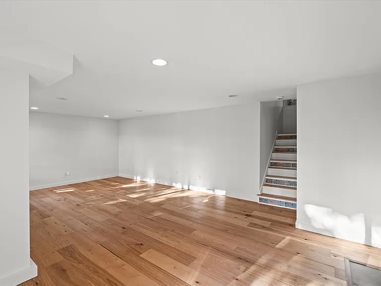 8625 26th Ave NE — Photo 20