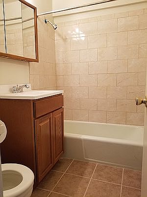 4th image of 37-14 Parsons Blvd #4