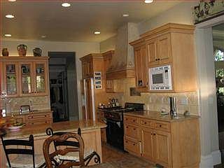 5th image of 130 Alturas Dr