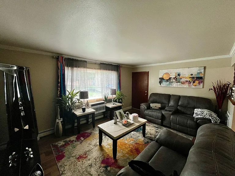 W155N11352 Sylvan Cir — Photo 11