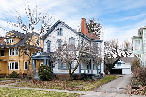 18 Vick Park #B Photo 1