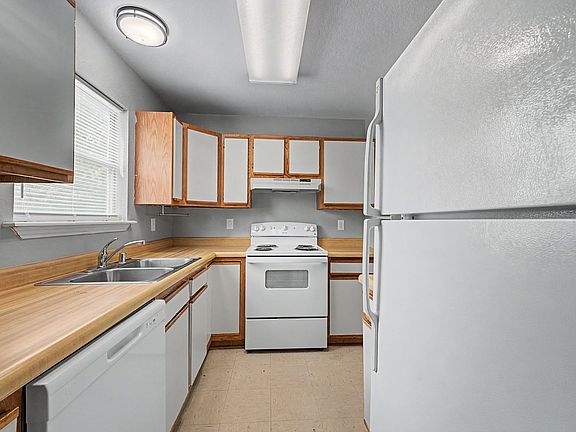 5th image of 1364-1454 S Sequoyah Ct #A1b339e2f