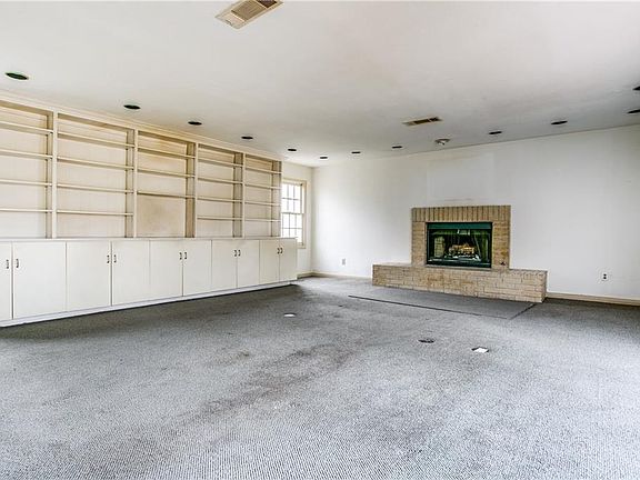 2nd image of 8246 Santa Clara Dr