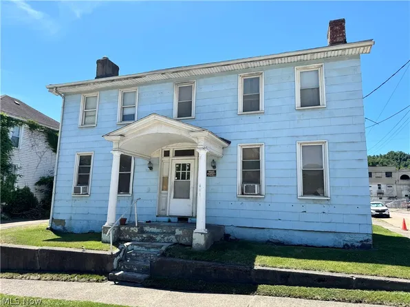 801 S 4th St, Martins Ferry, OH 43935