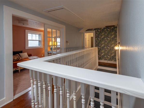 Additional property image - 301 S Winnetka Ave, Dallas, TX 75208