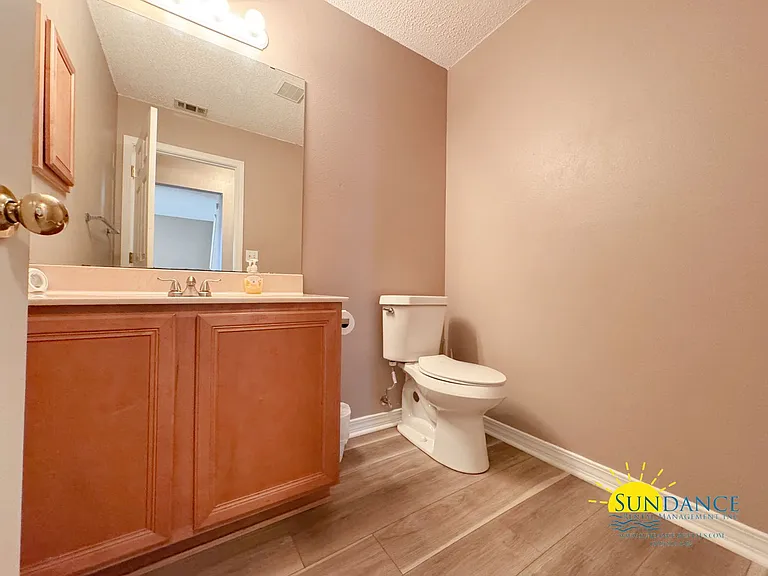 215 Twin Lakes Ln — Photo 11