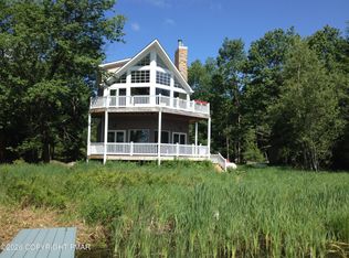 7648 Lake Shore Dr #43, Pocono Lake, PA 18347