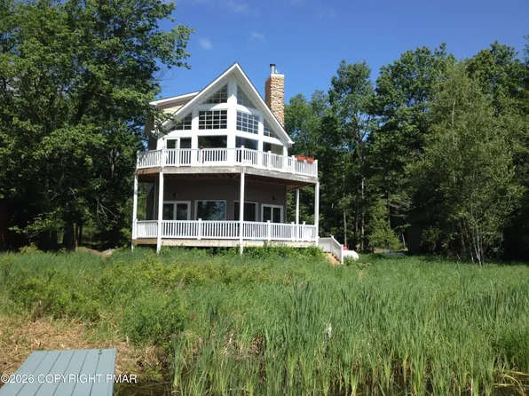 7648 Lake Shore Dr #43, Pocono Lake, PA 18347