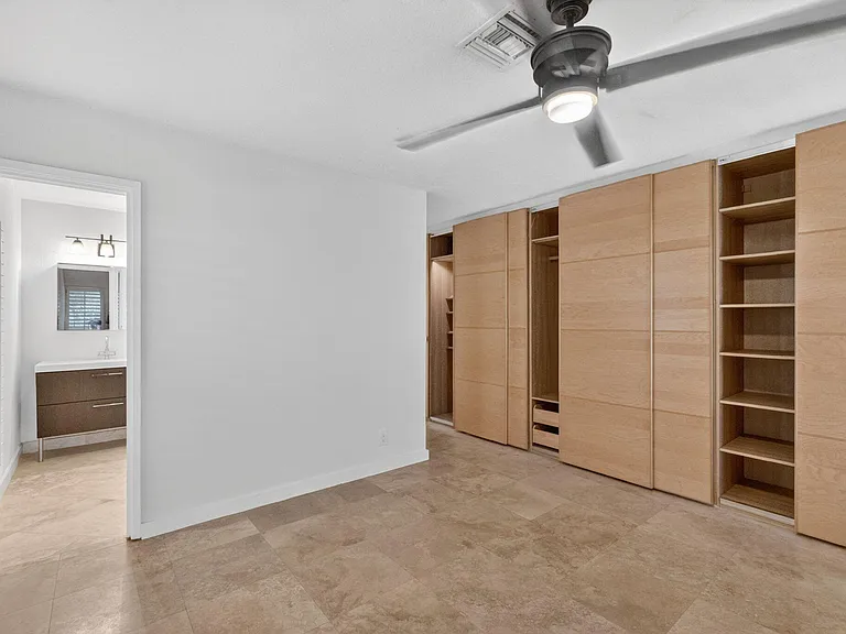 2213 NE 16th St — Photo 34