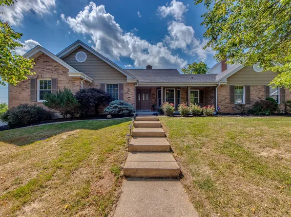 984 Burgundy Ln, Ballwin, MO 63011