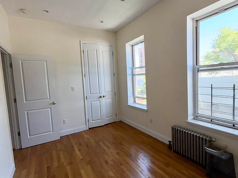 305 Clarkson Ave #8 — Photo 8