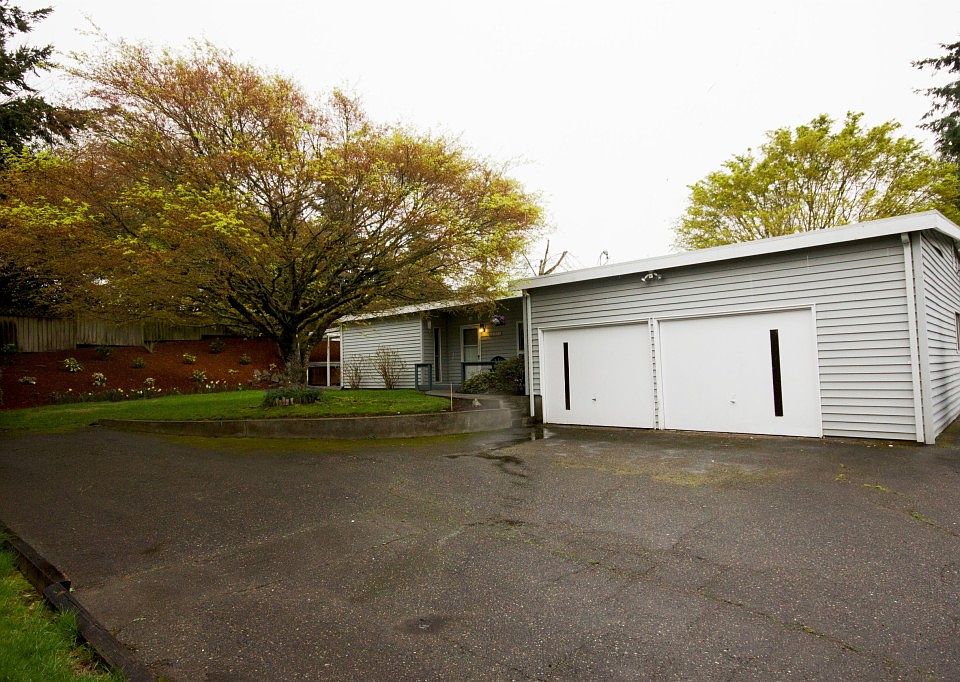 1st image of 14024 24th Ave S