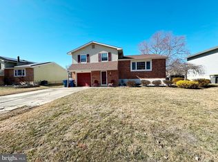 11 Spectrum Dr, Newark, DE 19713