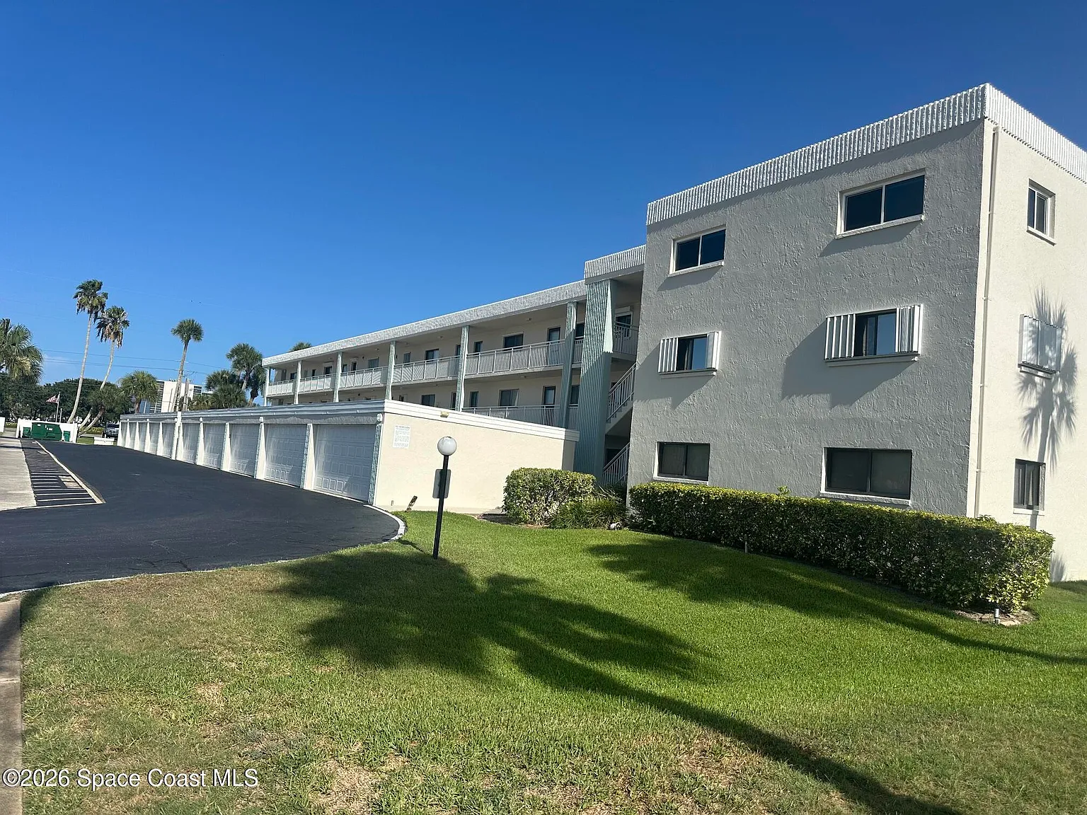 2 bed, 2.0 bath, 1073 sqft, $2,800 — Photo 1