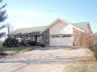 3902 N Layton Dr, Harrison, AR 72601