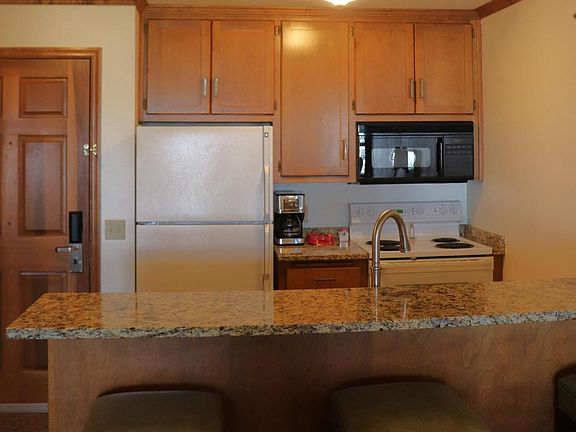 4th image of 101 Osthoff AVENUE #342