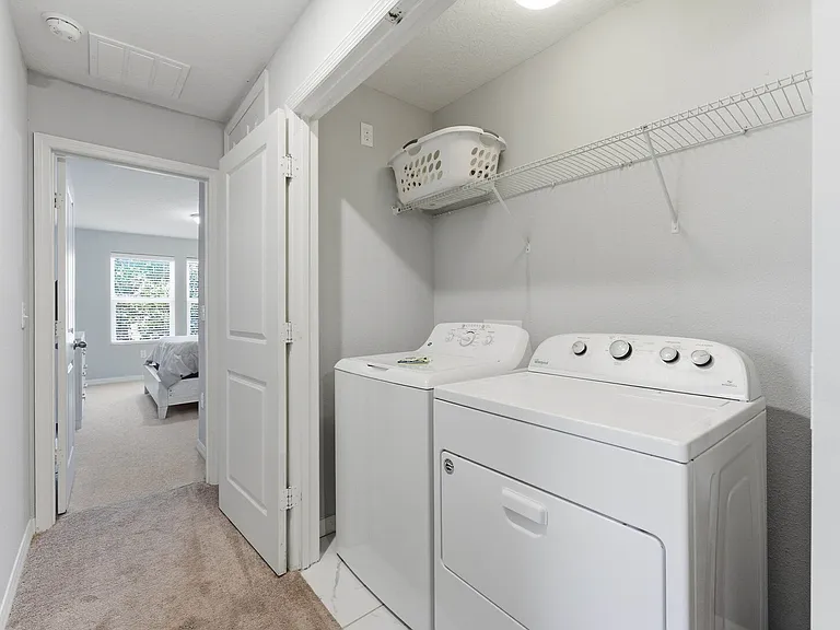 Crown Haven Dr — Photo 34