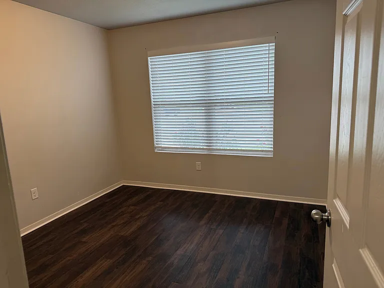 4704 Judes Park — Photo 7