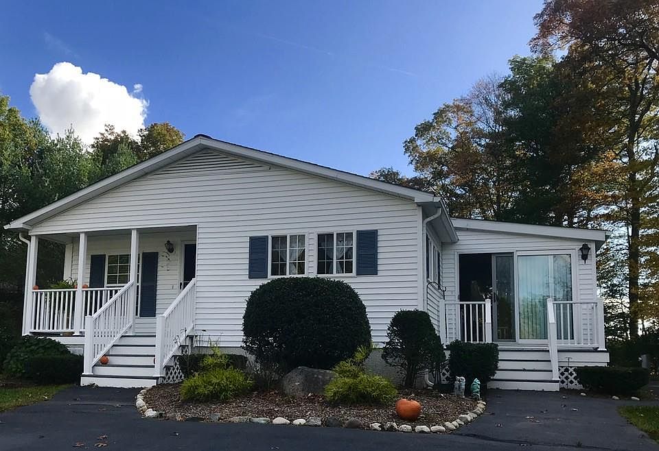 1st image of 3 Fernwood Cir