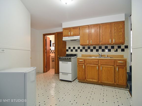4th image of 3905 N Kimball Ave