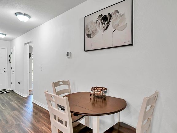 5th image of 2299 Avenida De Sol