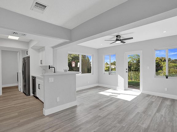 3rd image of 3271 NW 17th Street
