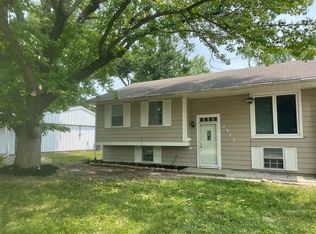 3913 Eisenhower Dr, Indianapolis, IN
