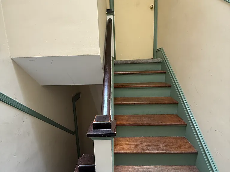 139 N 3rd St #3 — Photo 1