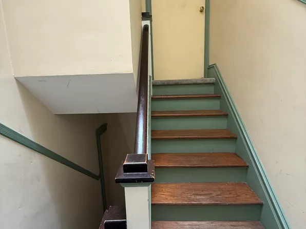 139 N 3rd St APT 3, Easton, PA 18042