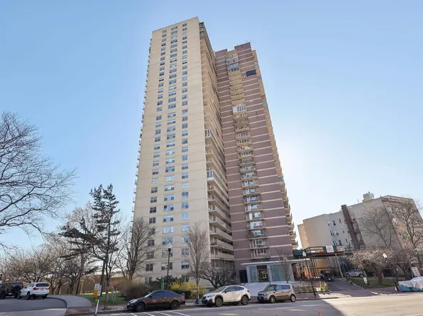 6040 Blvd East APT 26K, West New York, NJ 07093