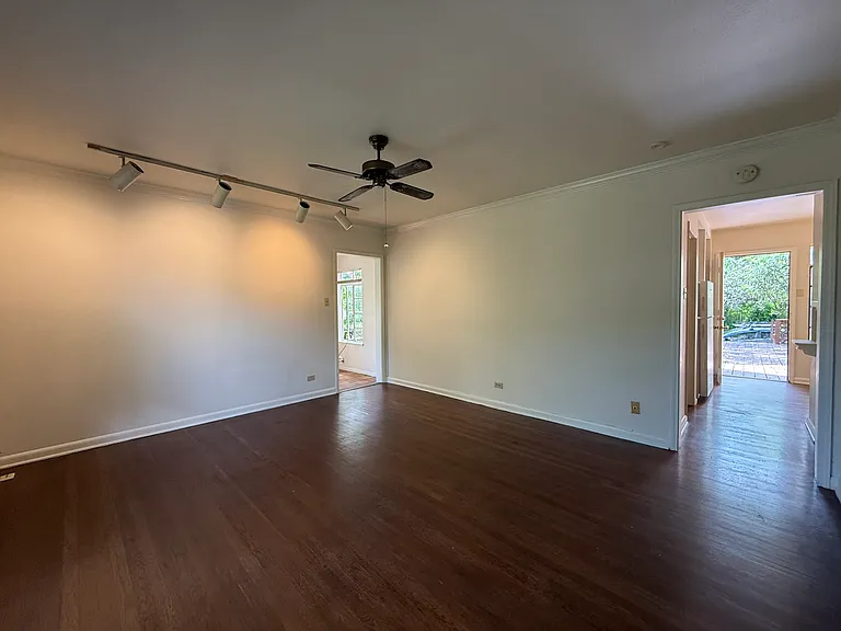 230 E Mulberry Ave #2 — Photo 16