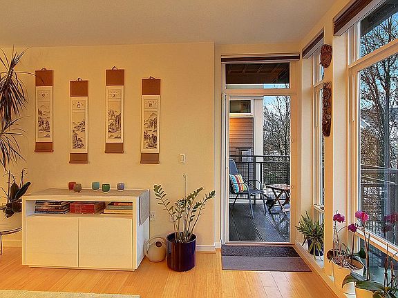 3rd image of 211 Kirkland Ave APT 310
