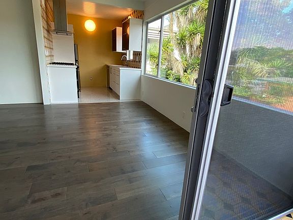 5th image of 3729 Tracy St APT 4