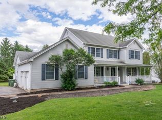 13 Briarwood Rd, Long Valley, NJ 07853