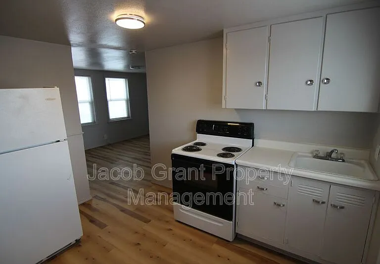 4719 Yellowstone Ave #8 — Photo 4