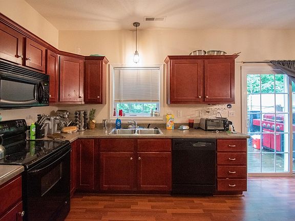 3rd image of 2009 Lakeside Dr Unit 102