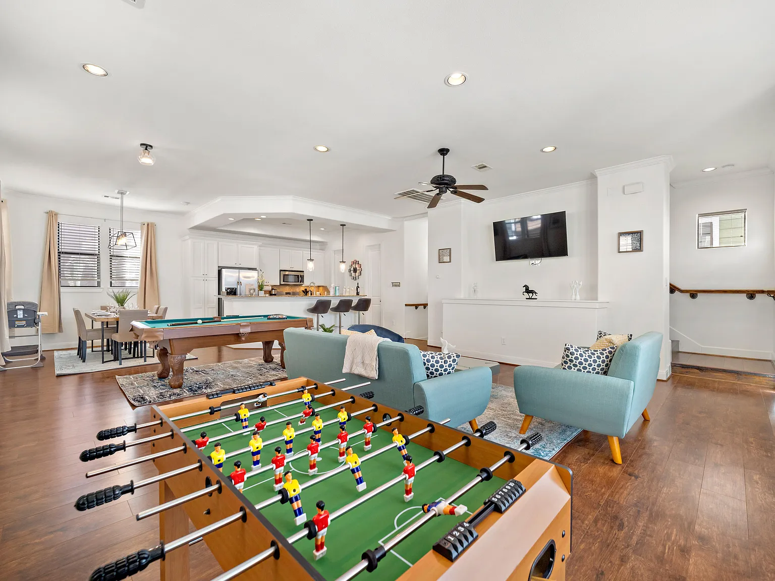 3 bed, $5,400 — Photo 2
