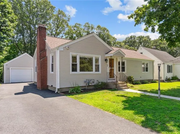 65 Howland Rd, Cranston, RI 02910