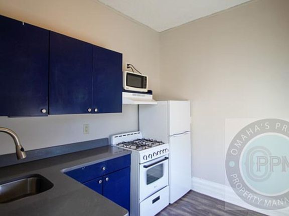 3rd image of 3016 Pacific St #3016/04