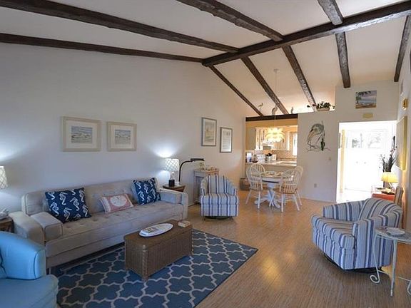 3rd image of 5672 Mashie Cir