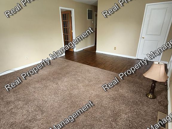3rd image of 70 E 66th Pl