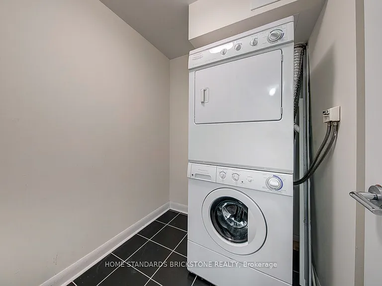 375 King St W #506 — Photo 28