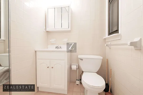 Rented by ZealEstate Group Inc | media 71