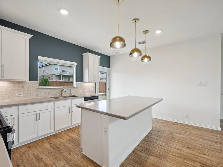 2013 Flametree Ave — Photo 9