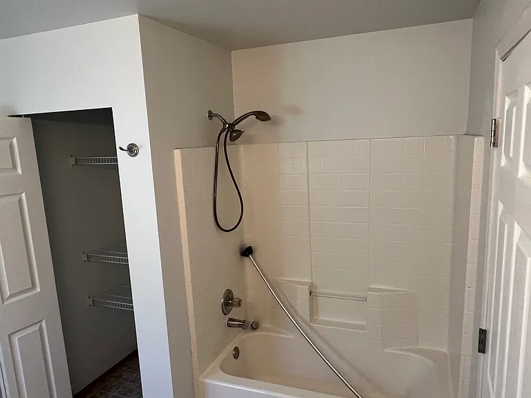 1360 Griggs St — Photo 31