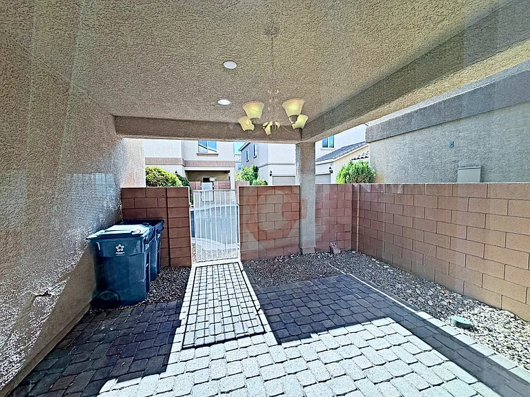 9650 Volk Ave — Photo 13