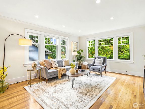 4th image of 4755 39th Avenue S