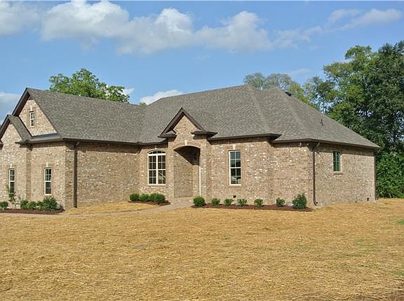 2nd image of 328 Ironwood Dr