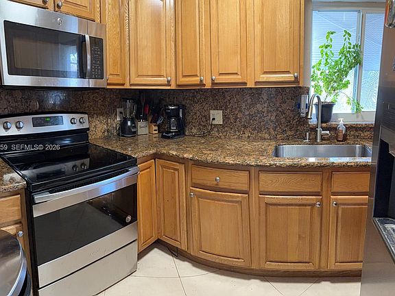 2nd image of 3121 SW 21st Ter